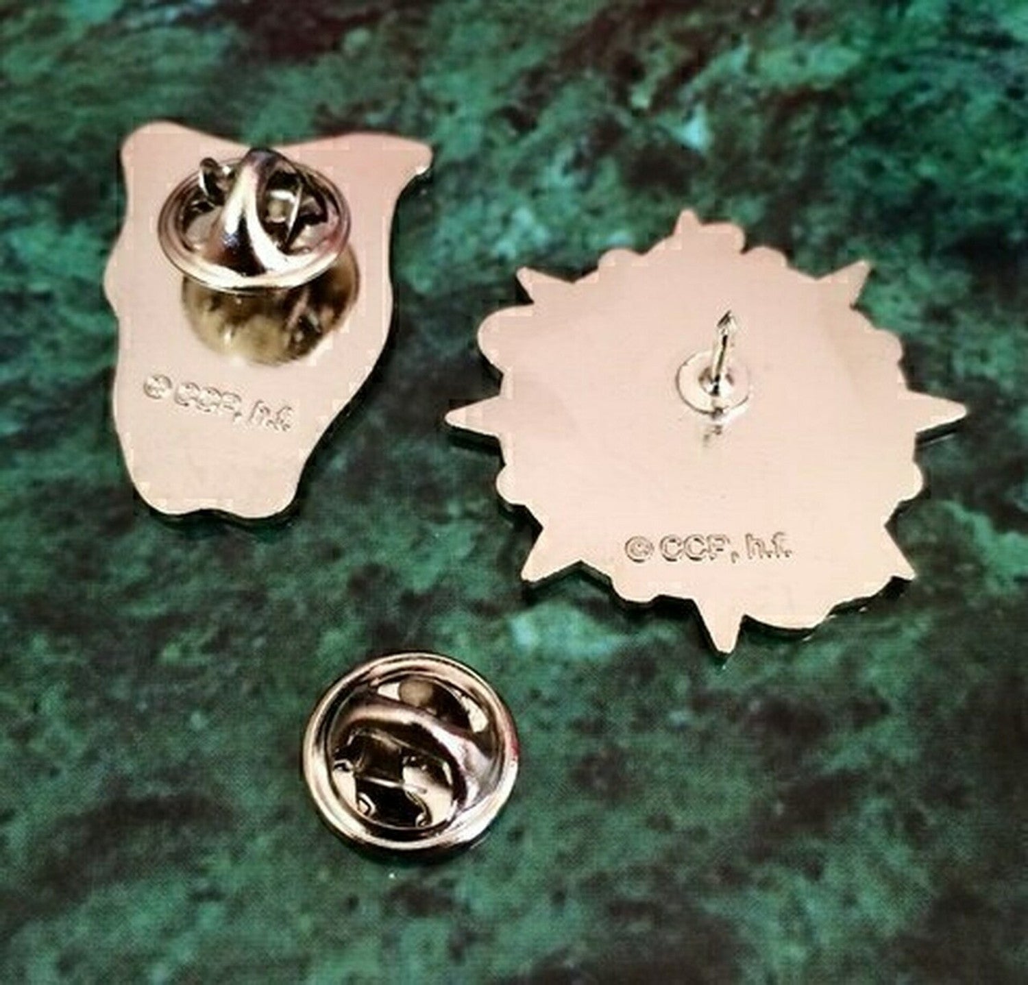 Ravnos Pin
