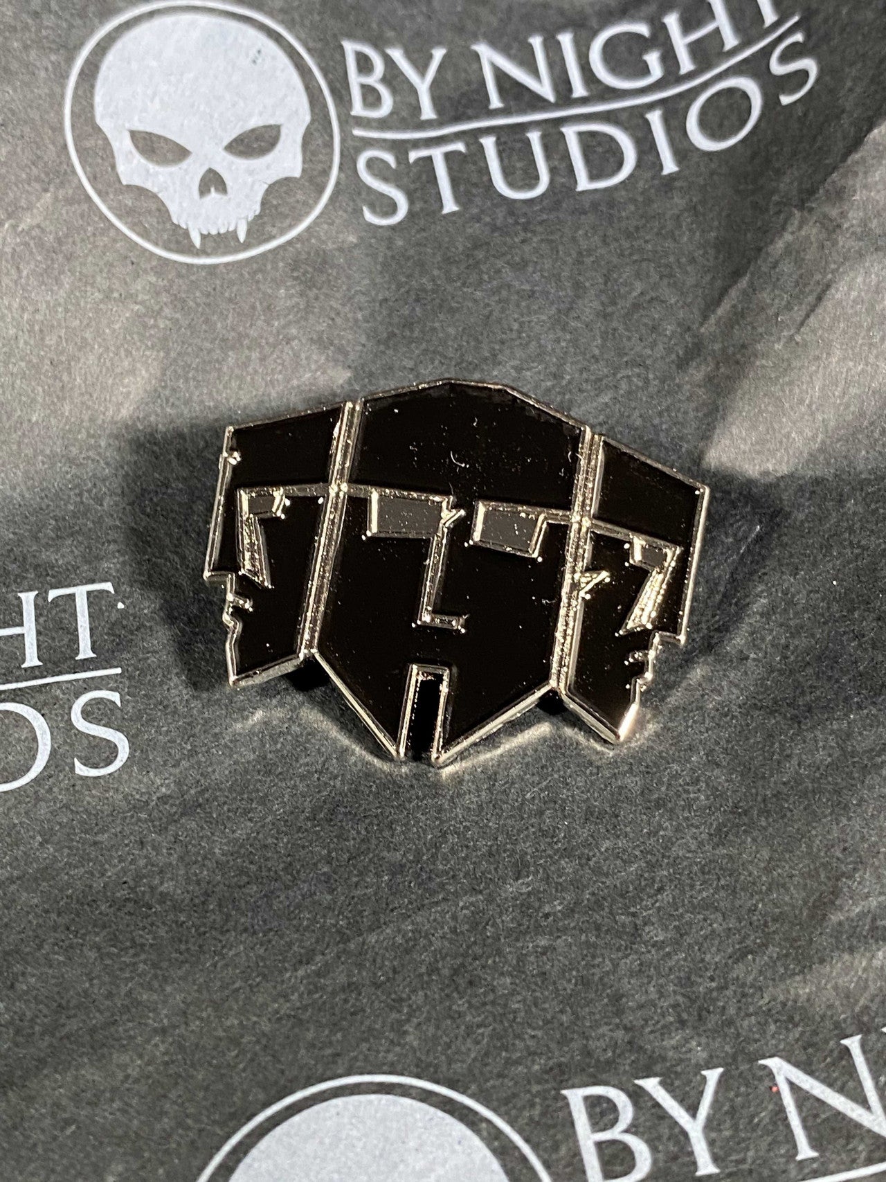 Hecata Pin